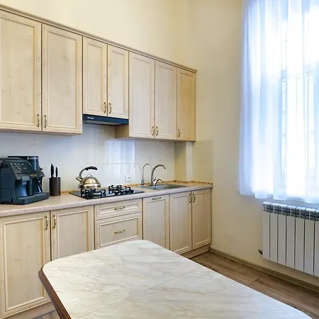 Kulisha 25 リヴィウ